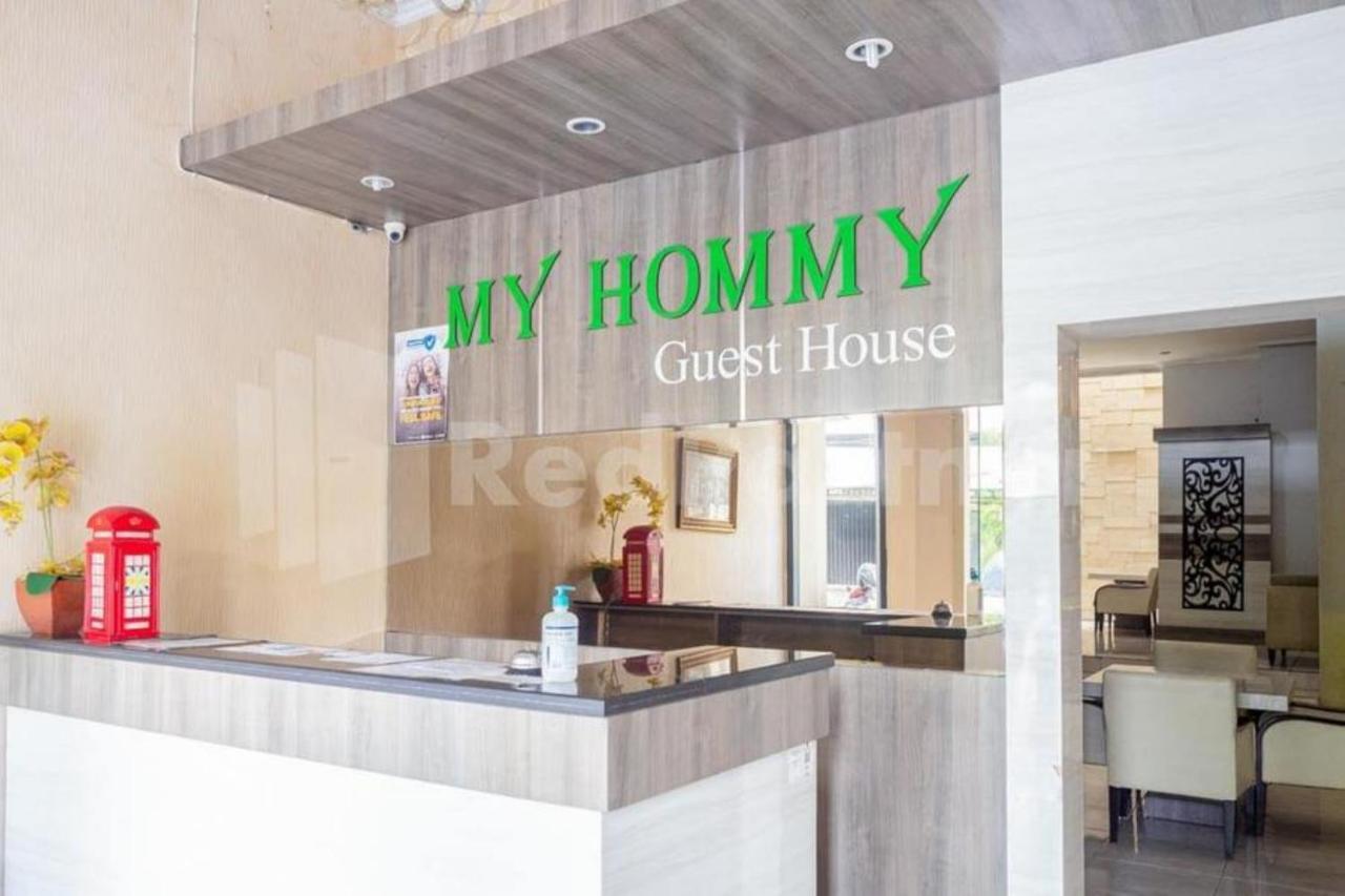 My Hommy Homestay Mitra Reddoorz Surabaya Exterior foto